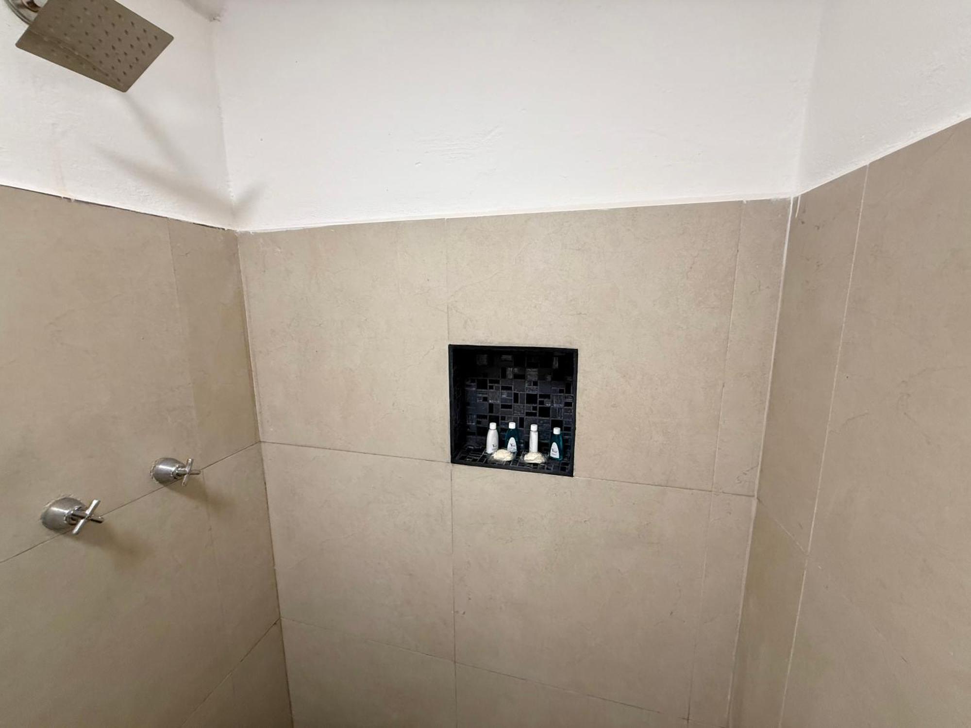 Casa Tortuga 5Th Ave Hotel Плая дел Кармен Екстериор снимка
