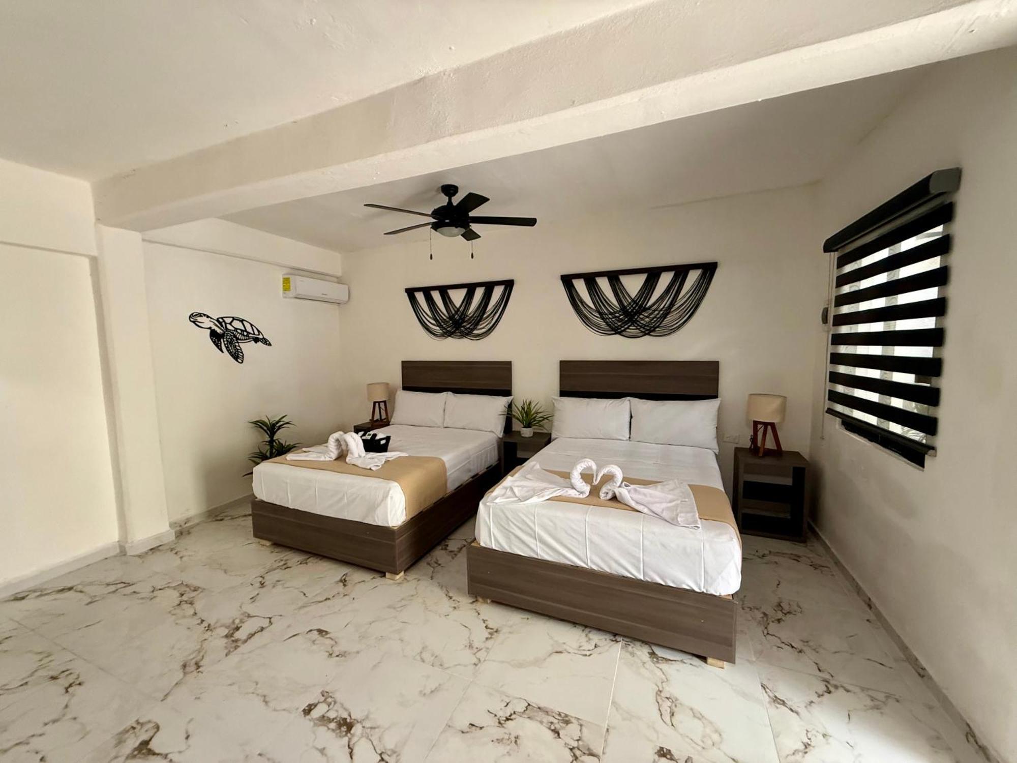 Casa Tortuga 5Th Ave Hotel Плая дел Кармен Екстериор снимка