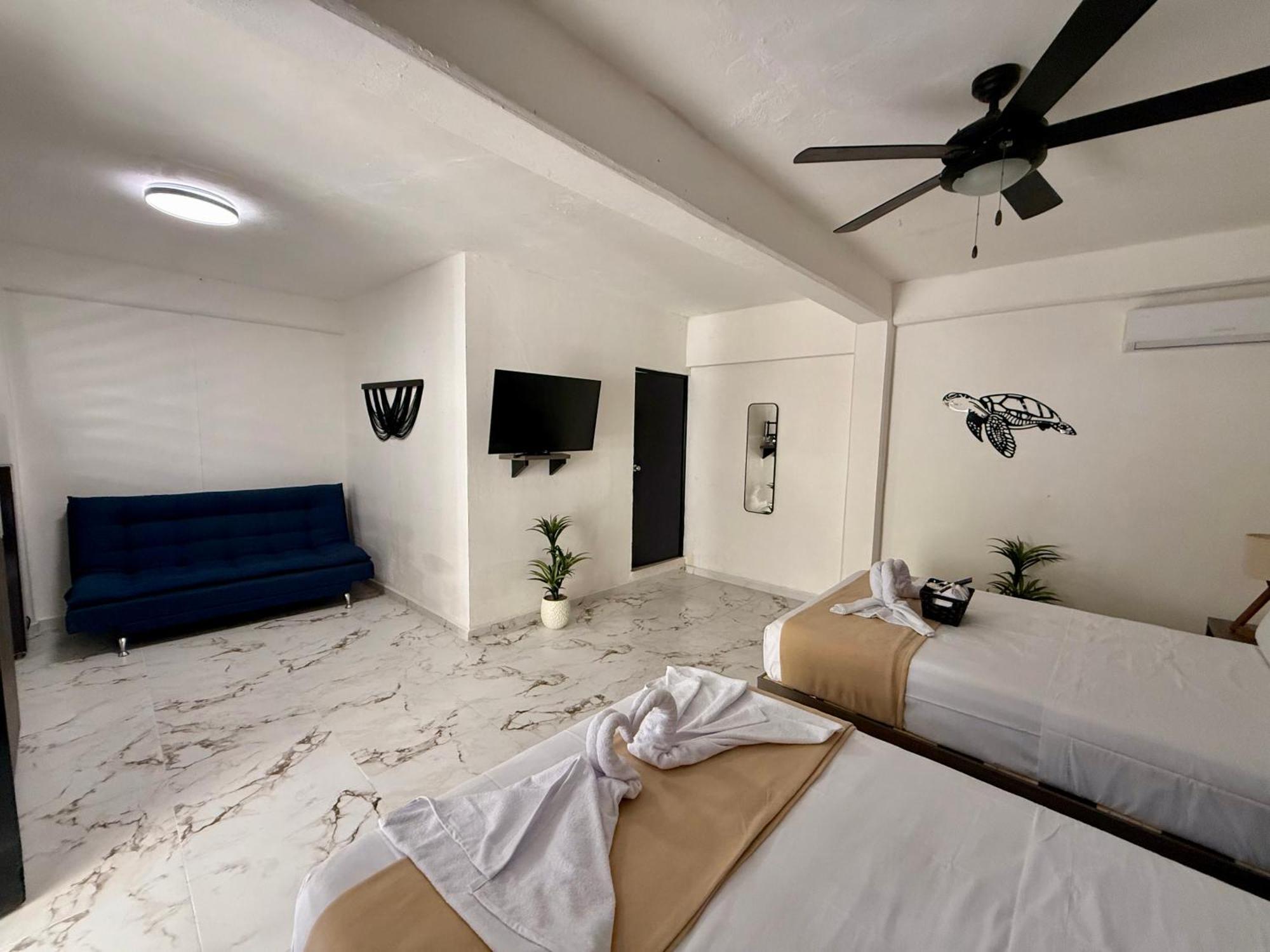 Casa Tortuga 5Th Ave Hotel Плая дел Кармен Екстериор снимка