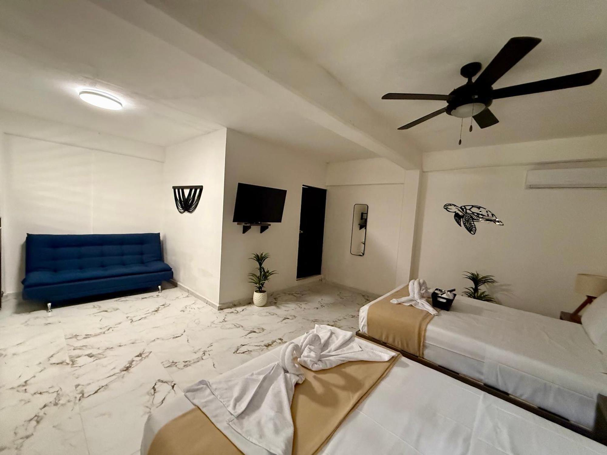 Casa Tortuga 5Th Ave Hotel Плая дел Кармен Екстериор снимка